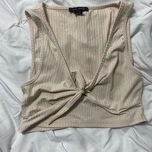 🤍5/40 front tie crop top